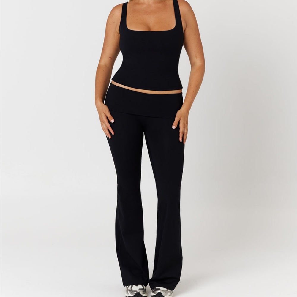 CSB Form Fold Over Flare Leggings Invisible Scrunch